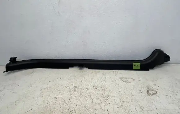 Other sill/pillar trim element