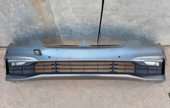 BMW 5 G30 G31 Front bumper 51117385336 7385336