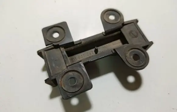 Audi 100 200 5000 C3 Front bumper mounting bracket 811807253