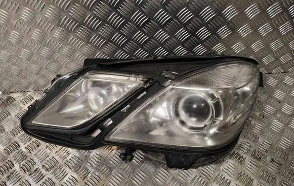 Mercedes-Benz E W212 Headlight/headlamp A2128205761