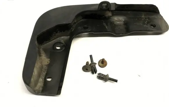 Audi Q2 - Front mudguard 81A075116
