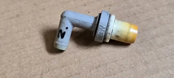 Suzuki Ignis Valve vacuum 1811854D00