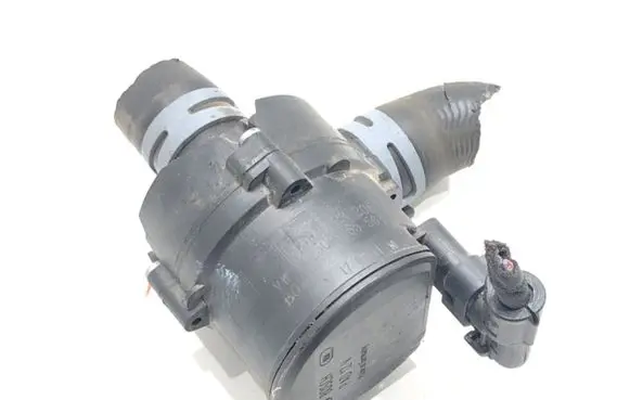 Skoda Octavia Mk3 (5E) Oil filter mounting bracket 0392023211