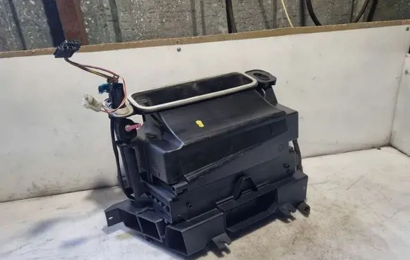 Volkswagen II LT Interior heater climate box assembly housing 2D0819005
