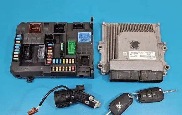 Peugeot 2008 I Engine control unit/module ECU 9806671980 IMPRK1597318