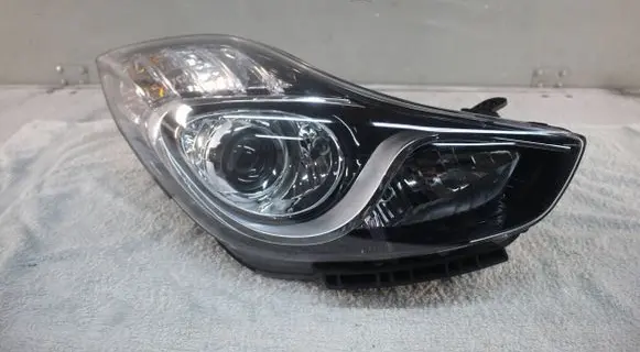 Hyundai ix20 Headlight/headlamp 921021K3XX