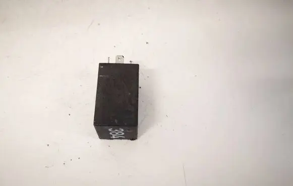 Volkswagen PASSAT B5.5 Other relay 8D0919578A