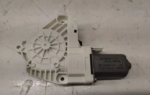 Audi A4 S4 B8 8K Front door window regulator motor 8K0959801