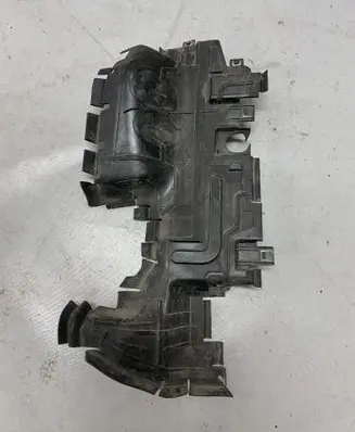 Audi Q7 4M Intercooler air guide/duct channel 4M0121283CG