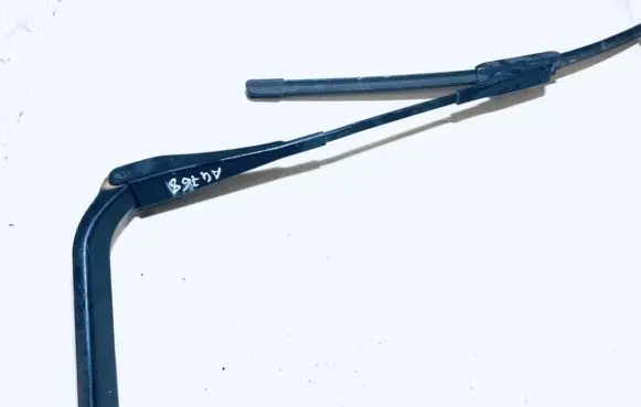 BMW 1 E81 E87 Front wiper blade arm 61617169974
