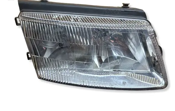 Volkswagen PASSAT B5 Headlight/headlamp 205079