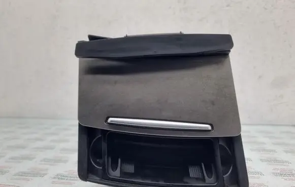 Audi A6 S6 C6 4F Ashtray (front) 4F1857951C