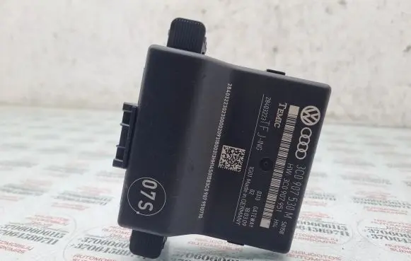 Volkswagen PASSAT B6 Gateway control module 3C0907530M