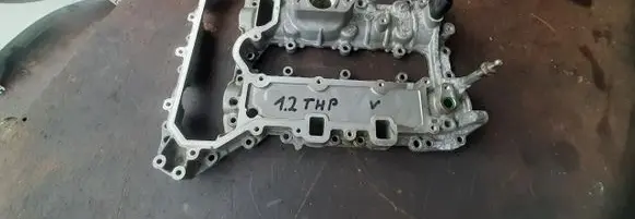 Peugeot 308 Rocker cam cover 9675306110