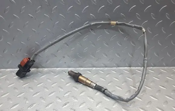 Volkswagen Jetta VI Lambda probe sensor 04L906262B 0281004429 0281004430