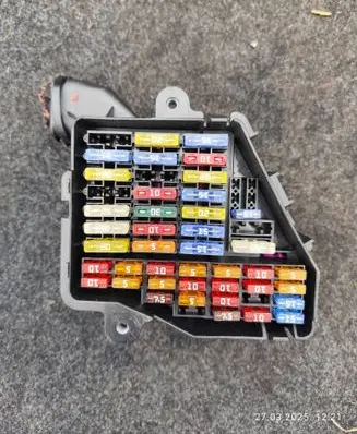 Audi TT Mk1 Fuse box set 8N0971065G 45480317 04021209001