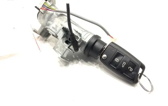 Volkswagen Golf VII Ignition lock 1K0905851