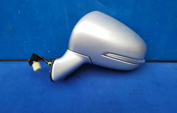 Suzuki SX4 S-Cross Front door electric wing mirror 7104105