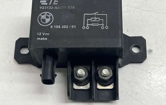 Coolant fan relay