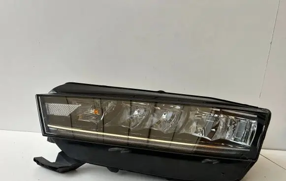 Skoda Octavia Mk4 Headlight/headlamp 5E4941015