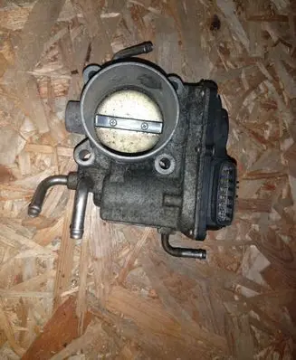 Toyota RAV 4 (XA30) Throttle valve 2203028070