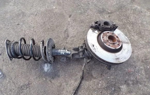 Peugeot 5008 II Front wheel hub spindle knuckle