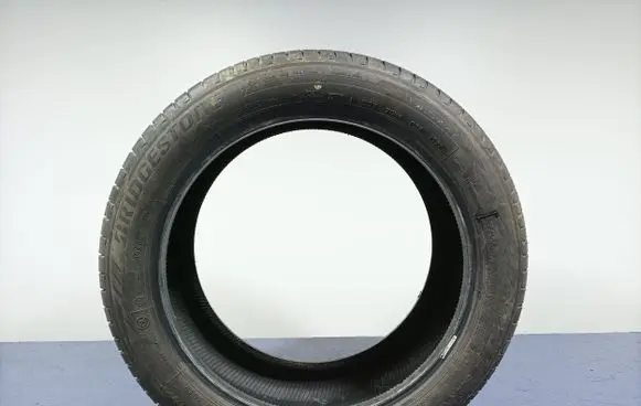 Audi A4 S4 B7 8E 8H R17 summer tire 