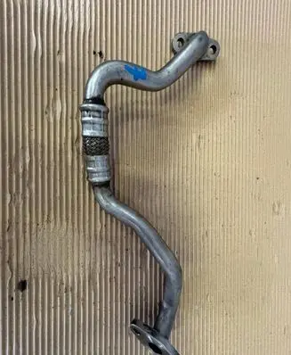 Volkswagen II LT EGR valve line/pipe/hose 074145735B
