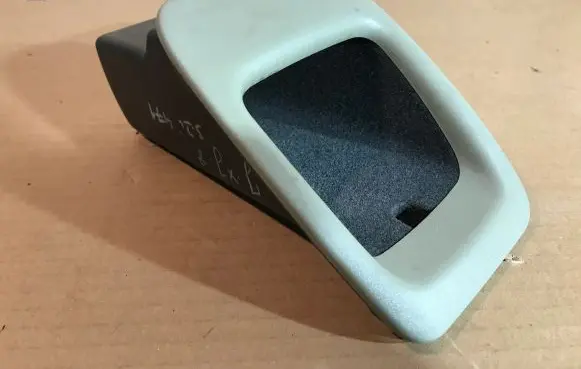 Jaguar XJ X308 Glove box GND6134AB XLPA2189