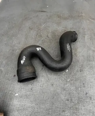 Audi A4 S4 B6 8E 8H Intercooler hose/pipe 8D0145828L