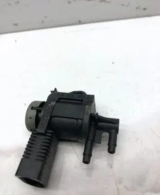 Audi A4 S4 B6 8E 8H Turbo solenoid valve 1J0906283C