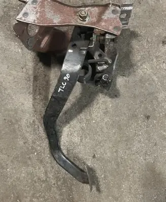 Toyota Land Cruiser (HDJ90) Clutch pedal 