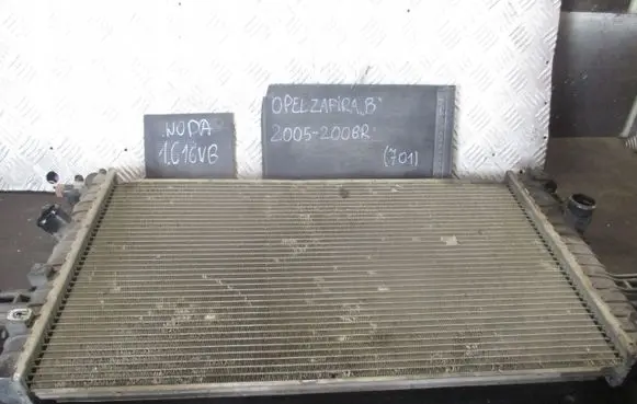 Opel Zafira B Coolant radiator