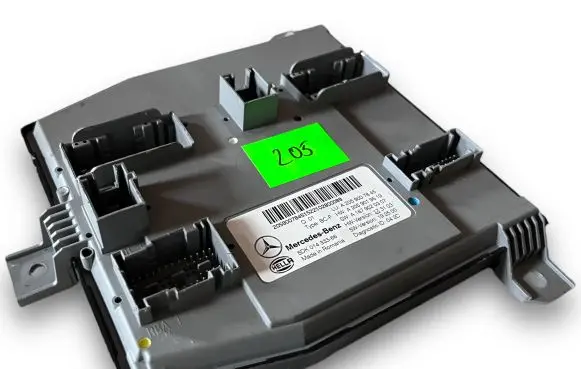 Mercedes-Benz C W205 Central body control module S205 A2059007845