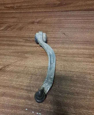 Audi A8 S8 D2 4D Front lower control arm/wishbone 4D0407695J