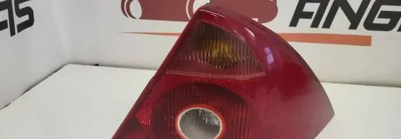 Ford Mondeo Mk III Rear/tail lights 1S7113404A