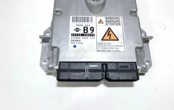 Nissan X-Trail T30 Engine control unit/module 23710es67c 275800-4545