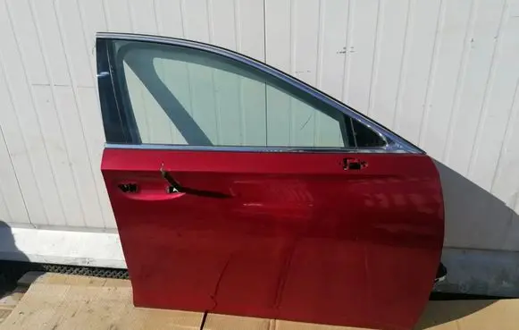 Lexus LS V Front door 