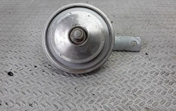 Audi A6 S6 C5 4B Alarm system siren 4B9951113A