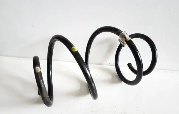 Opel Insignia B Front coil spring 84333200