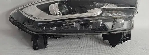 Renault Kadjar Headlight/headlamp 260104607R