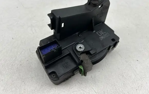 Front door lock