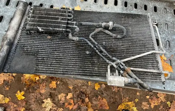 A/C cooling radiator (condenser)