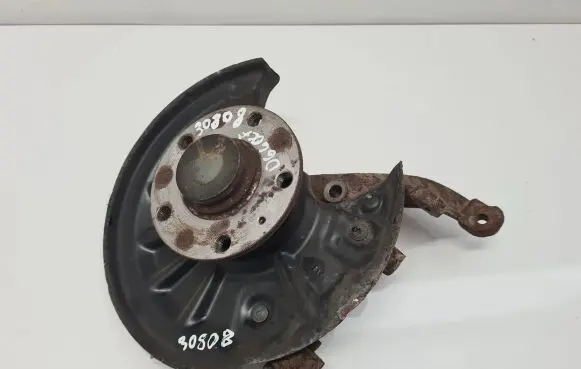 Volkswagen Golf Sportsvan Rear wheel hub