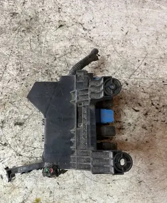 Nissan Almera Tino Fuse box set