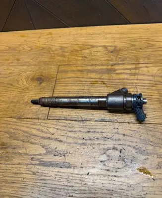 Ford Focus Fuel injector 9828959880