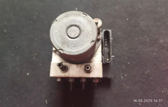 Nissan Note (E11) ABS Pump 0265235043 0265950494