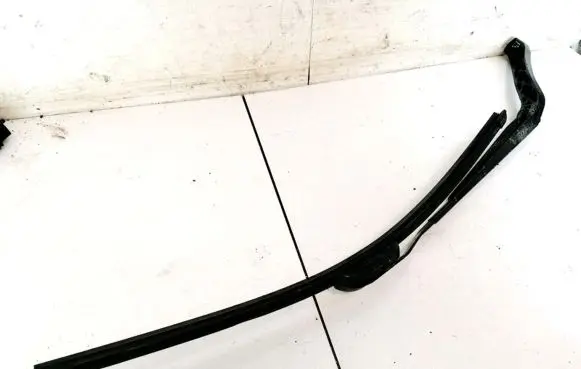 Opel Insignia A Front wiper blade arm 13227398