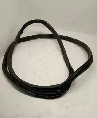 BMW 7 G11 G12 Rubber seal rear door 7336046