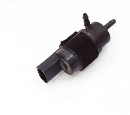 Audi A4 S4 B9 8W Windscreen/windshield washer pump 8K5955647